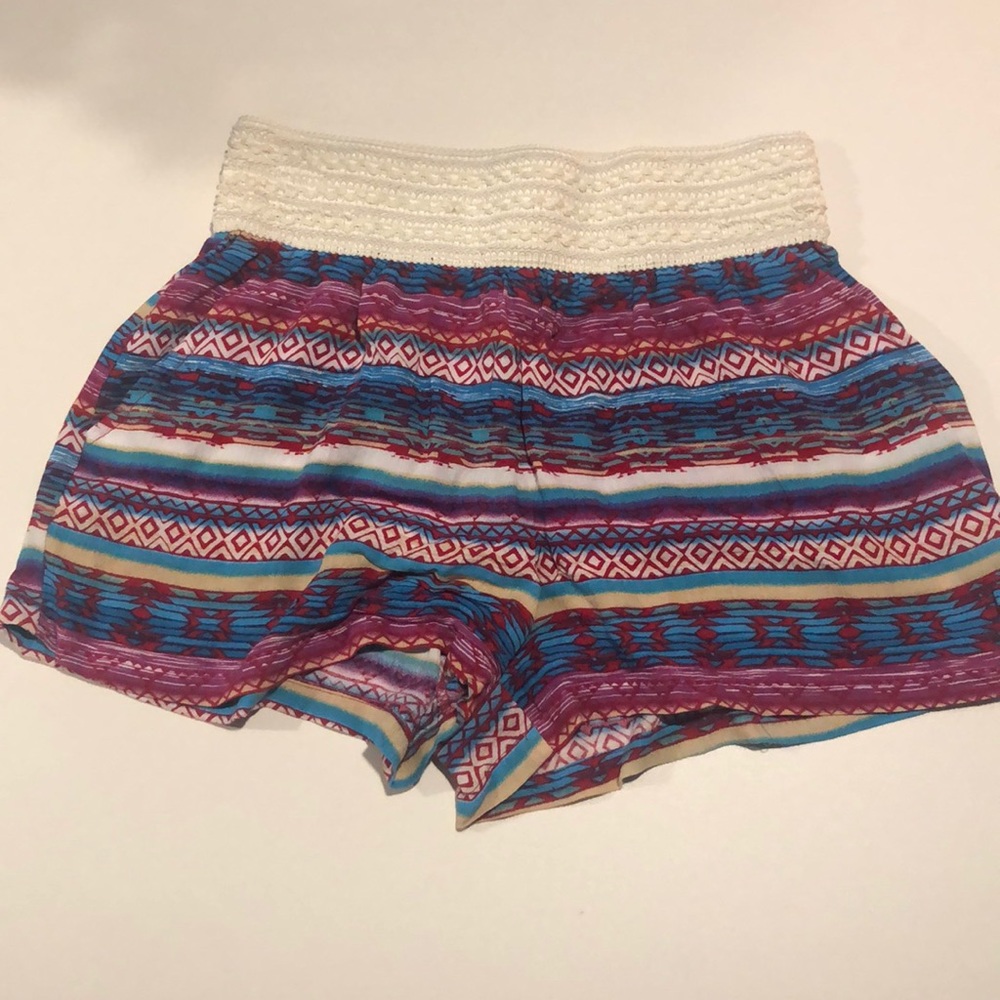 Multicolored fabric shorts